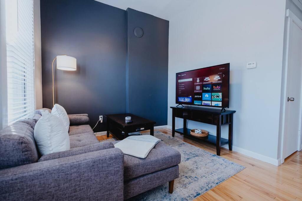 Chic 1Br Balcony & Laundry Soulard Apartment Saint Louis Ngoại thất bức ảnh